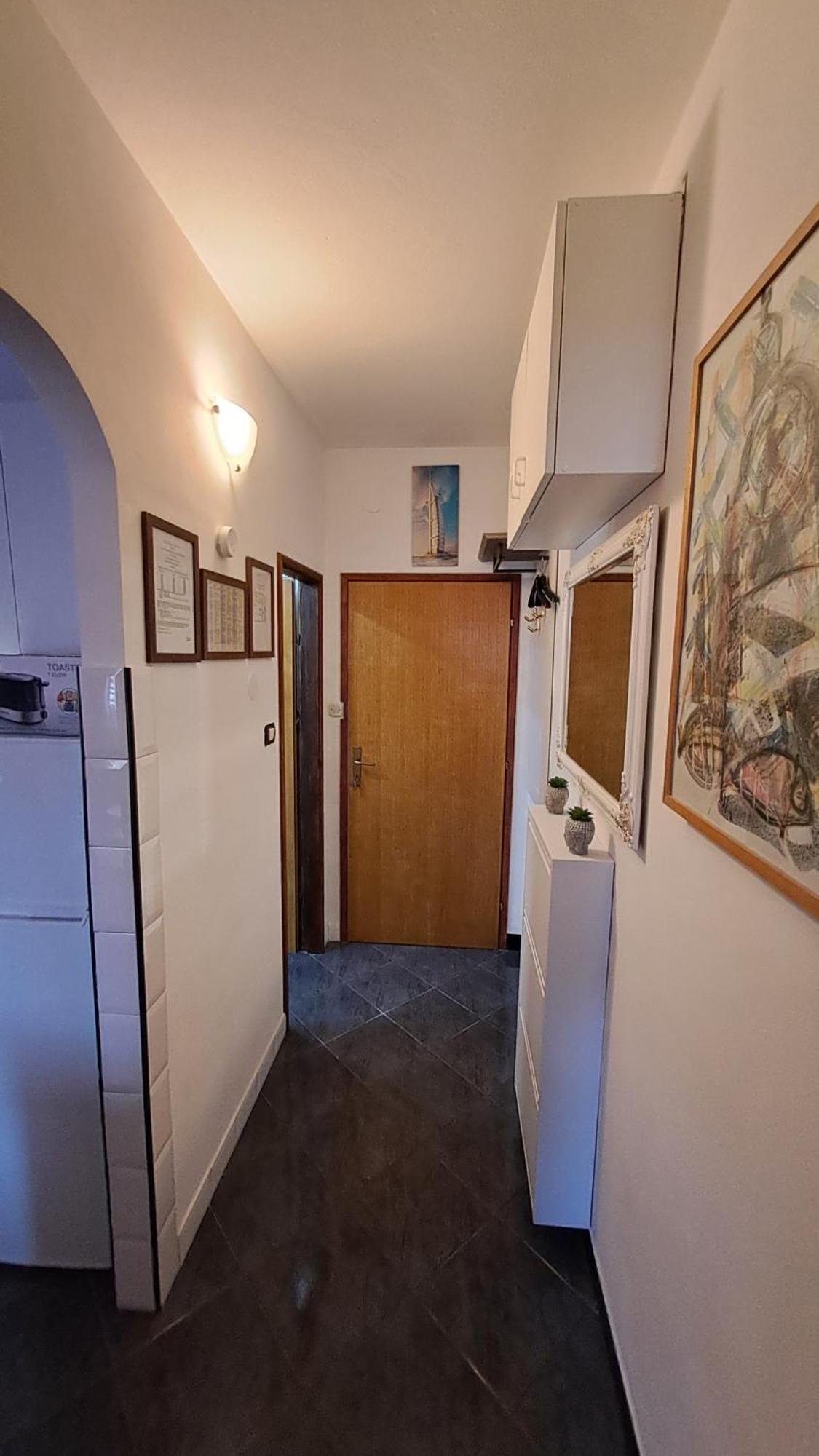 Red Gold Apartment プーラ エクステリア 写真